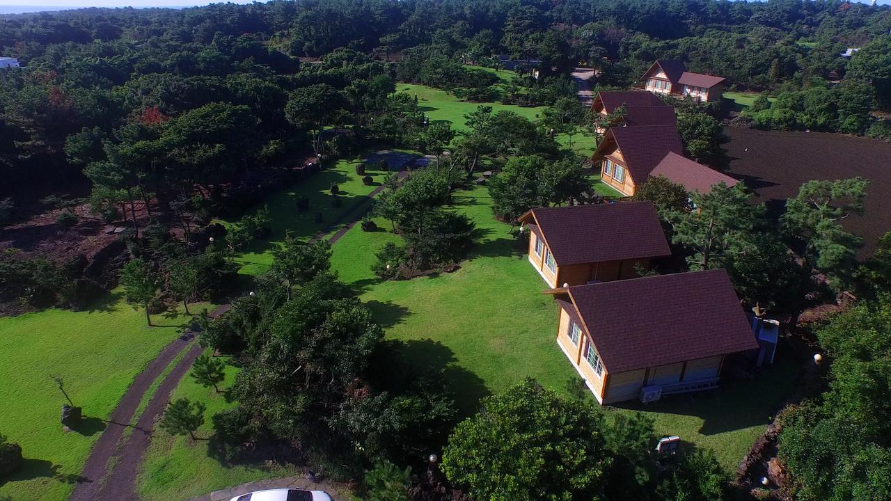 Holiday home Jeju Bille Log *