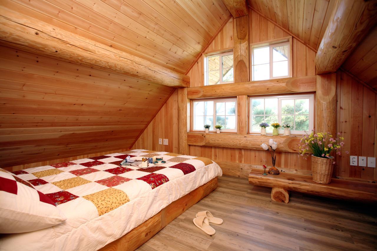 Holiday home Jeju Bille Log *