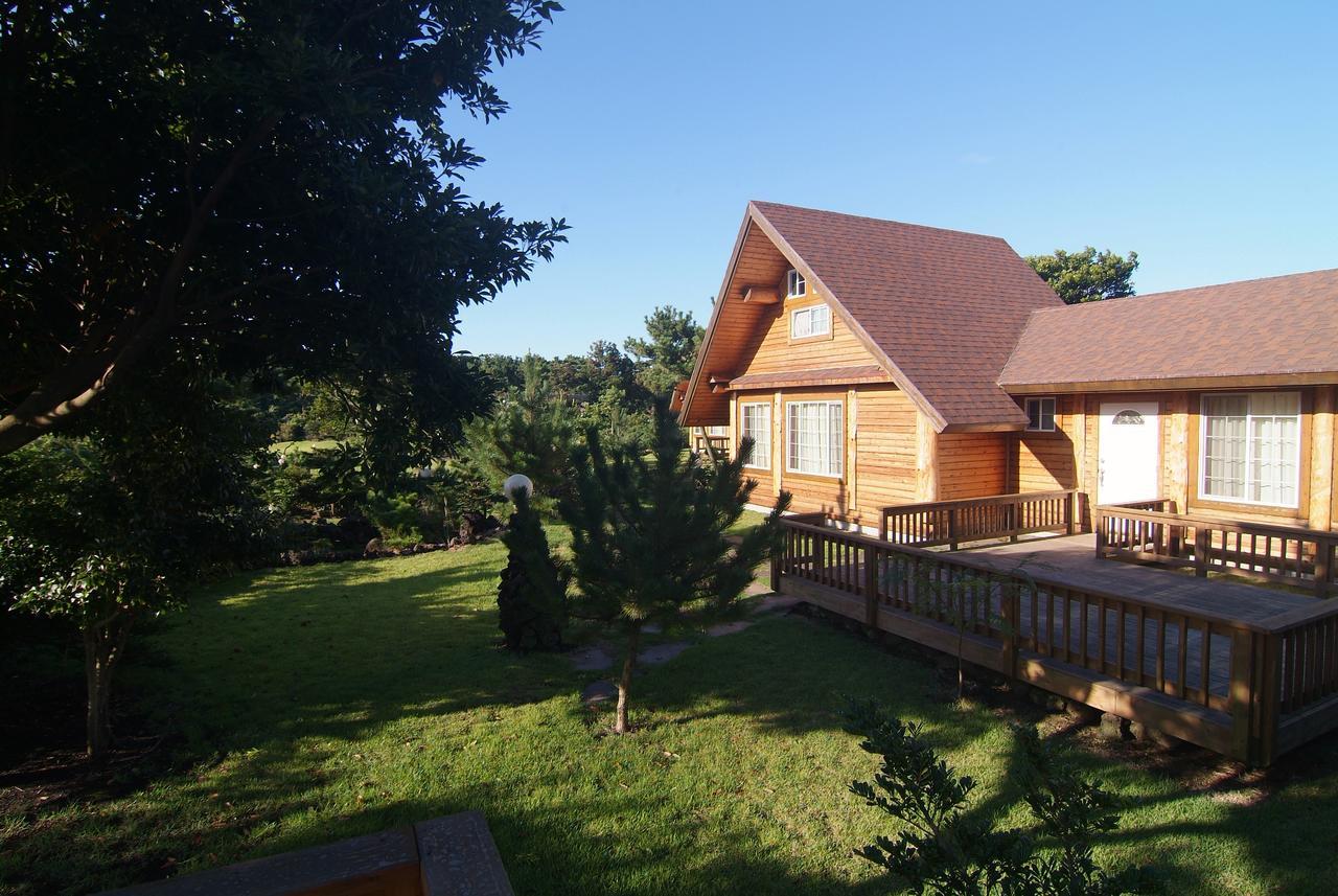 Holiday home Jeju Bille Log *
