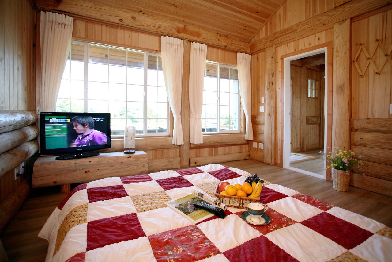 Holiday home Jeju Bille Log *